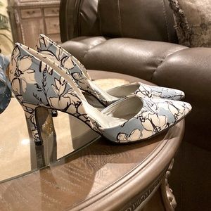 Bandolino HEELS New size 6M